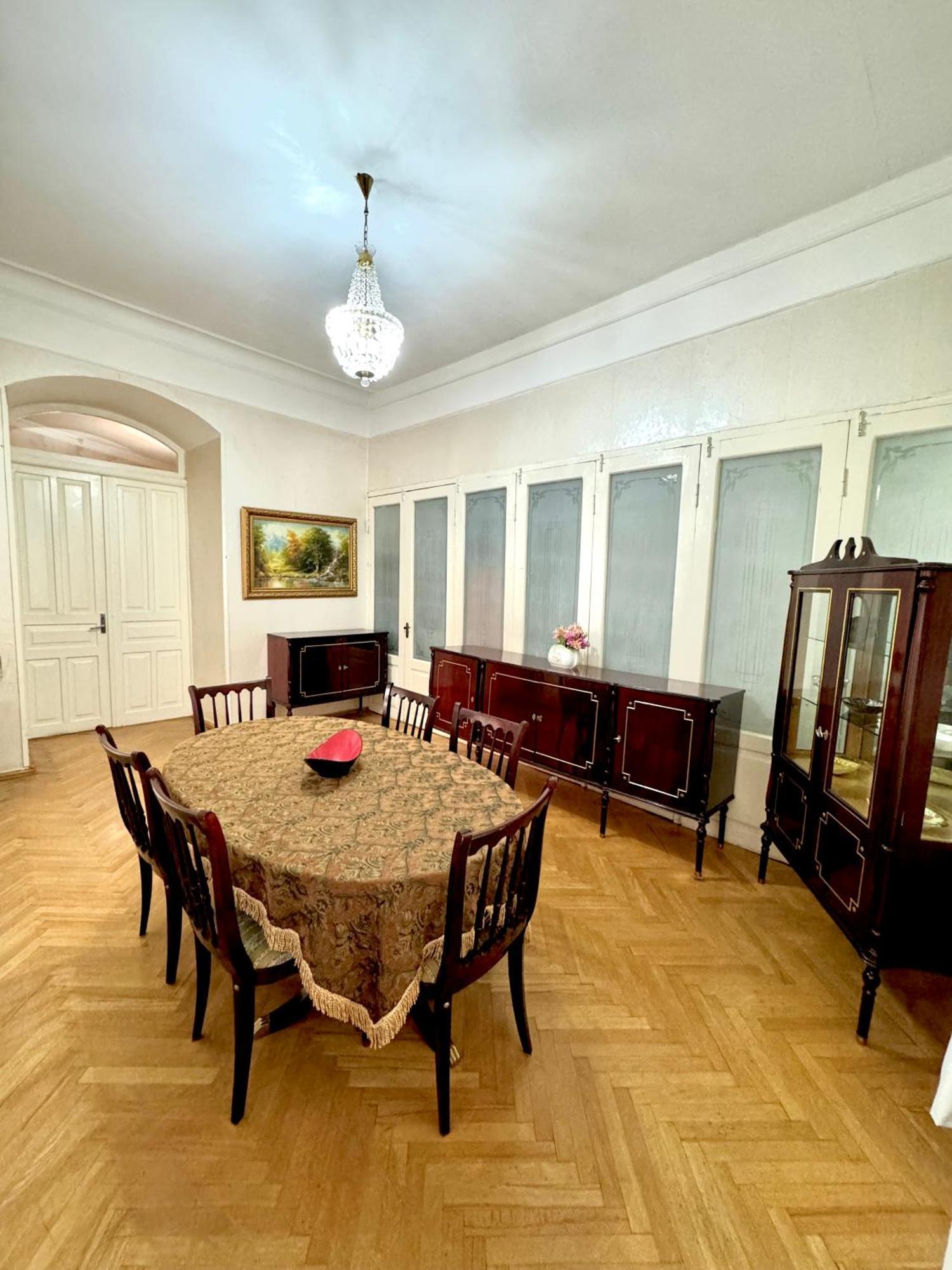 Authentic Old Tbilisi Apartment Bagian luar foto